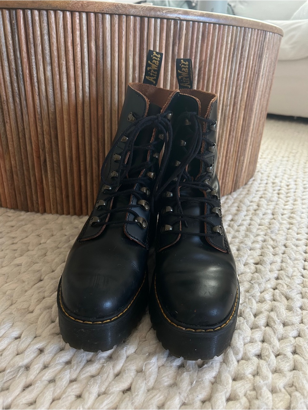 Dr. Martens LEONA WOMEN'S VINTAGE SMOOTH LEATHER HEELED BOOTS - Size 9 - Combat - Picture 8 of 10